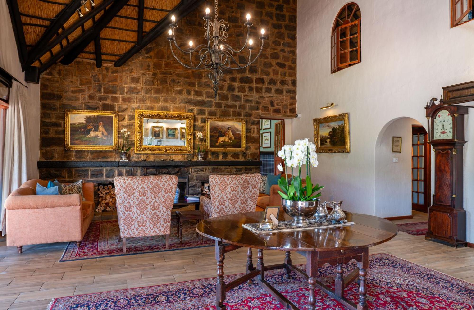 Walkersons Hotel & Spa Dullstroom Exterior photo