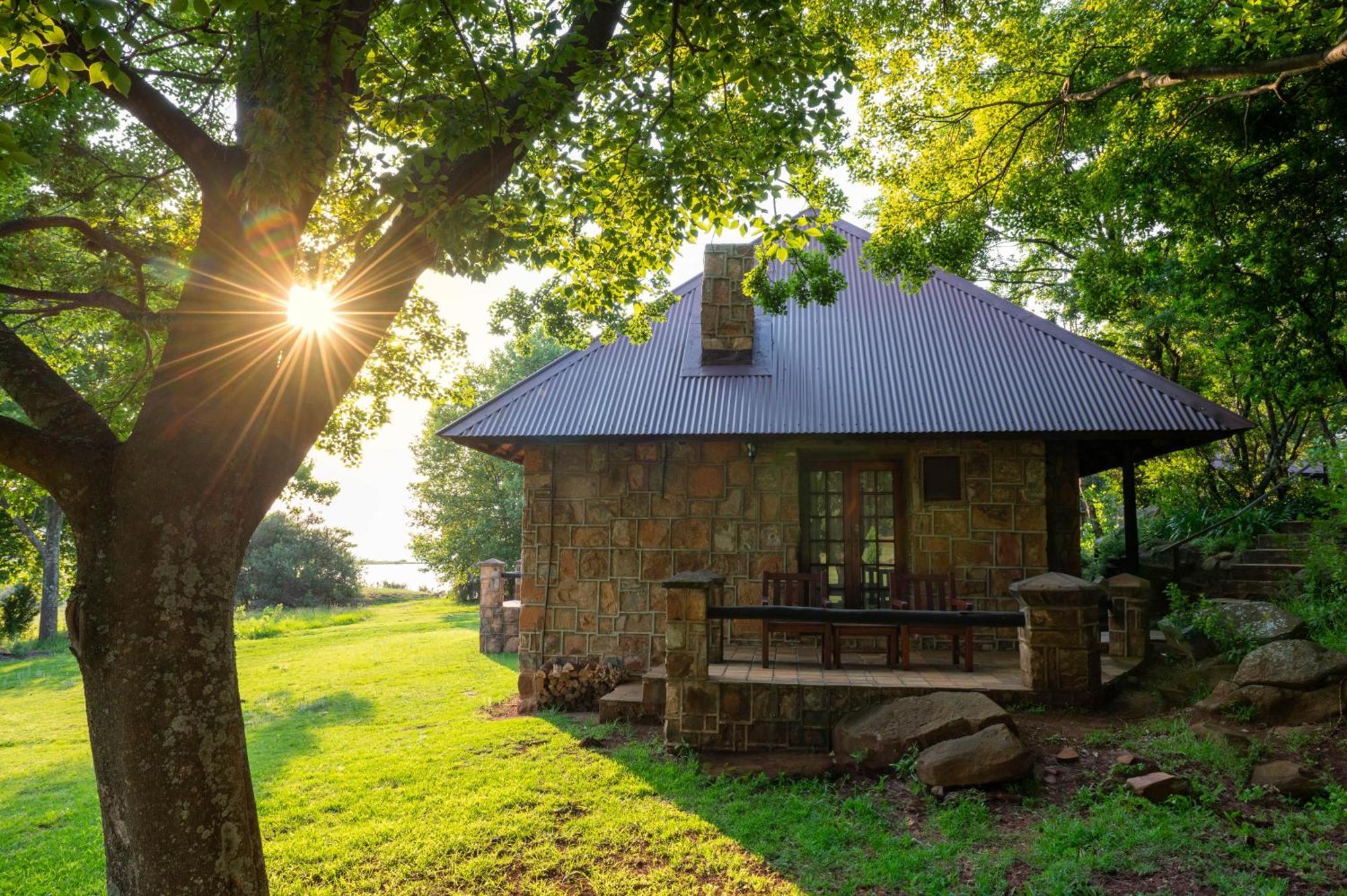 Walkersons Hotel & Spa Dullstroom Exterior photo