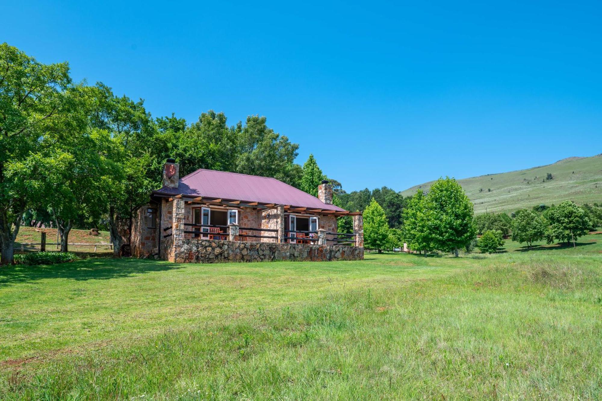 Walkersons Hotel & Spa Dullstroom Exterior photo